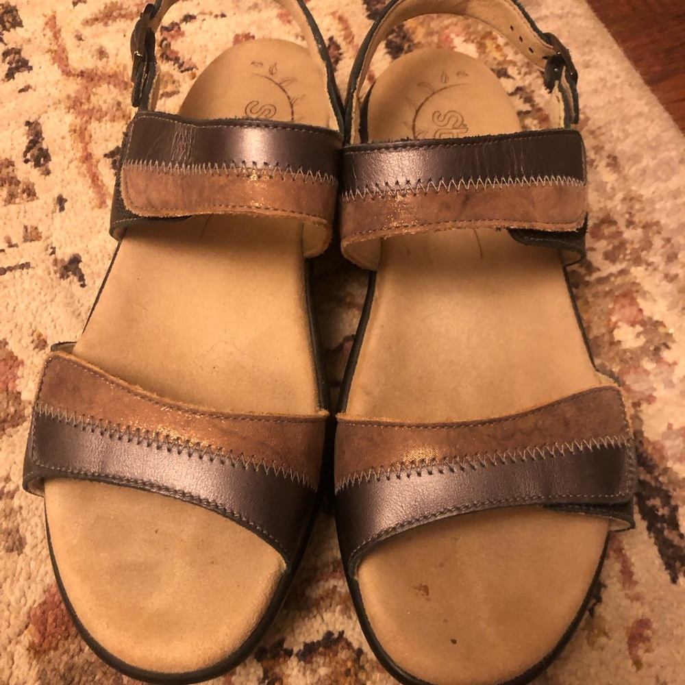Women’s SAS shoes